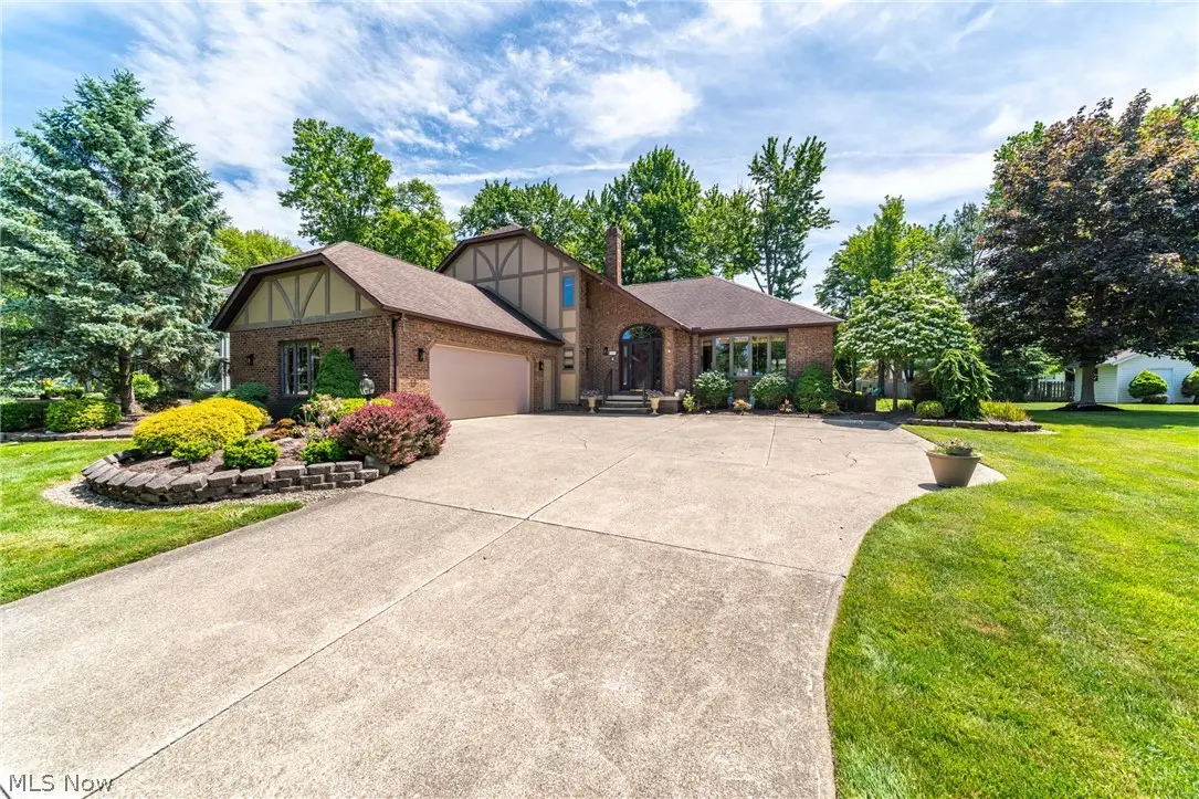 6276 Coldstream, Highland Heights, OH 44143 - #1