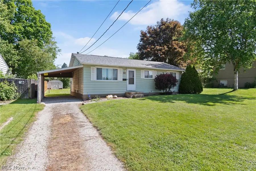 915 Valley Nw Drive, North Canton, OH 44720 - #2