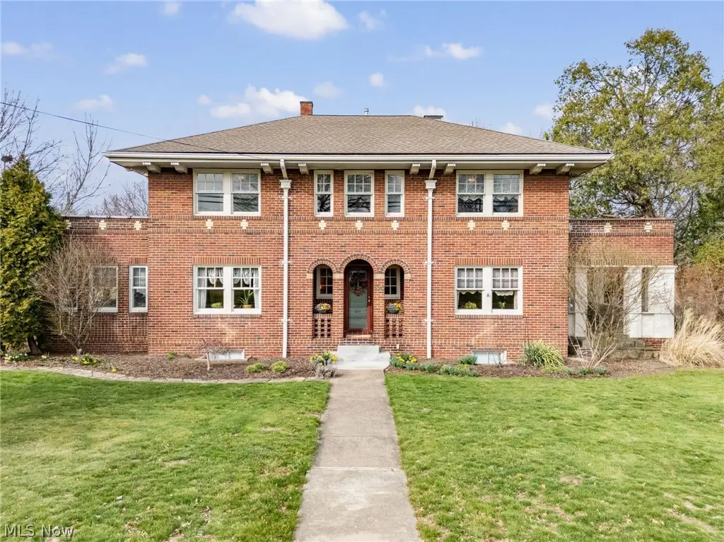 1015 Portage Nw Street, North Canton, OH 44720 - #1