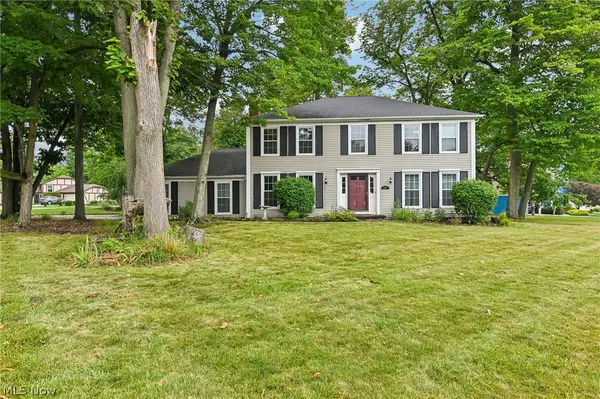 16980 S Meadows Circle, Strongsville, OH 44136