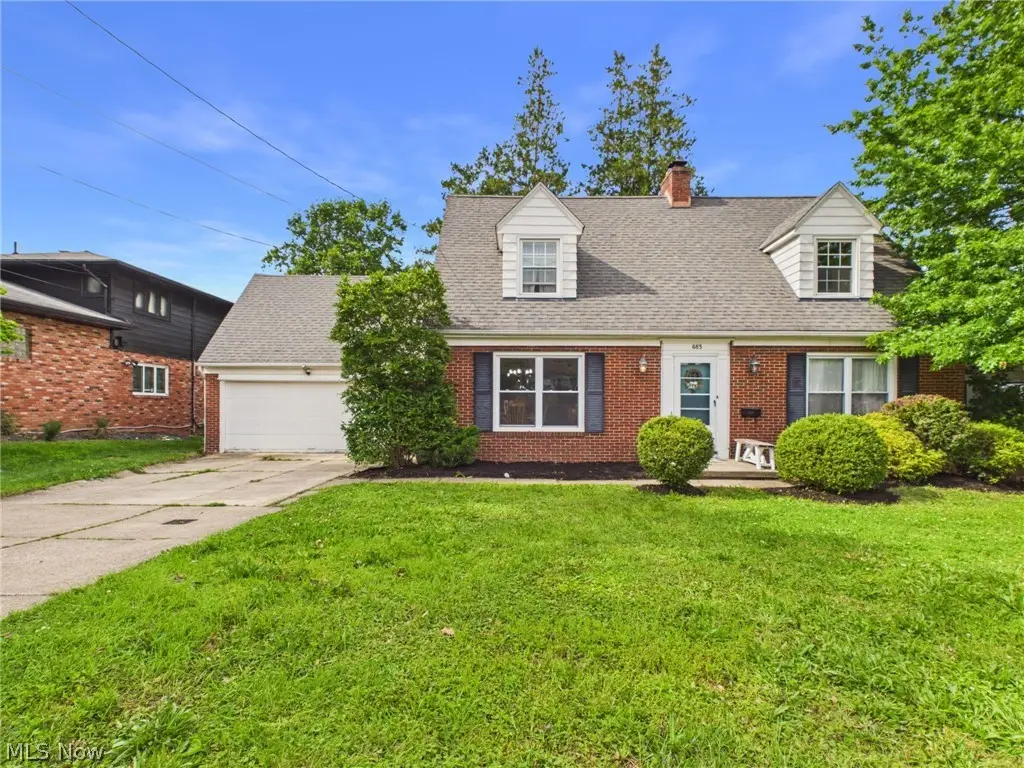 683 E Ford Avenue, Barberton, OH 44203 - #1