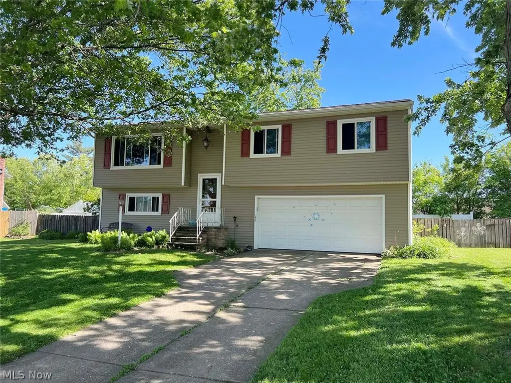 4060 Tudor Avenue, Brunswick, OH 44212 - #1