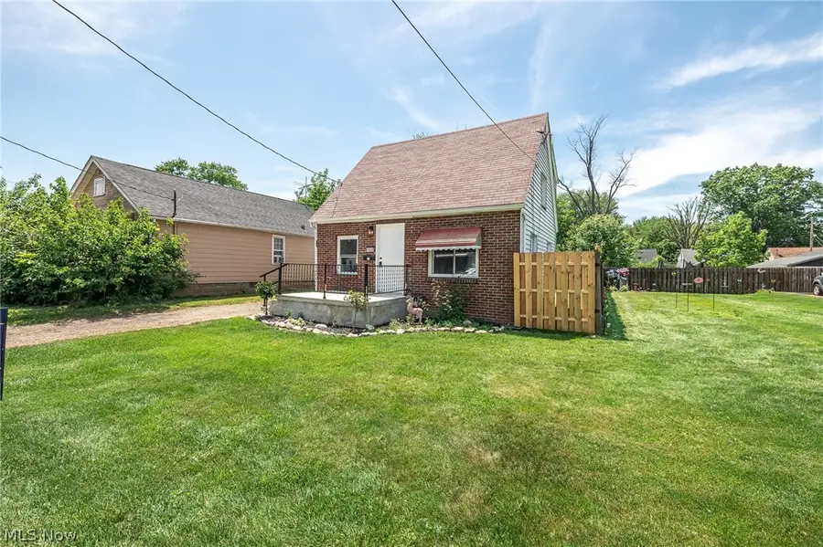 1926 Nichols Avenue, Lorain, OH 44053 - #3