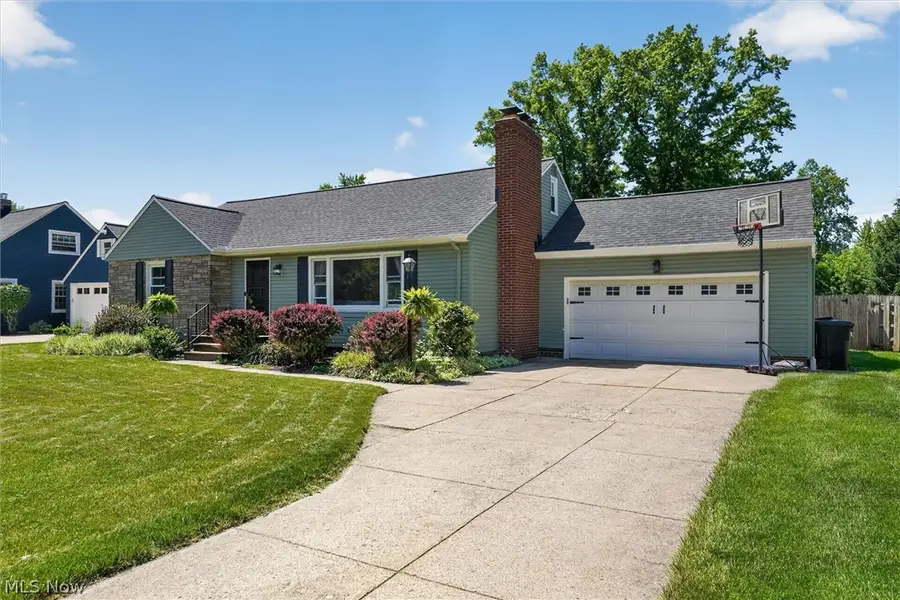 13795 Shawnee Trail, Middleburg Heights, OH 44130 - #2