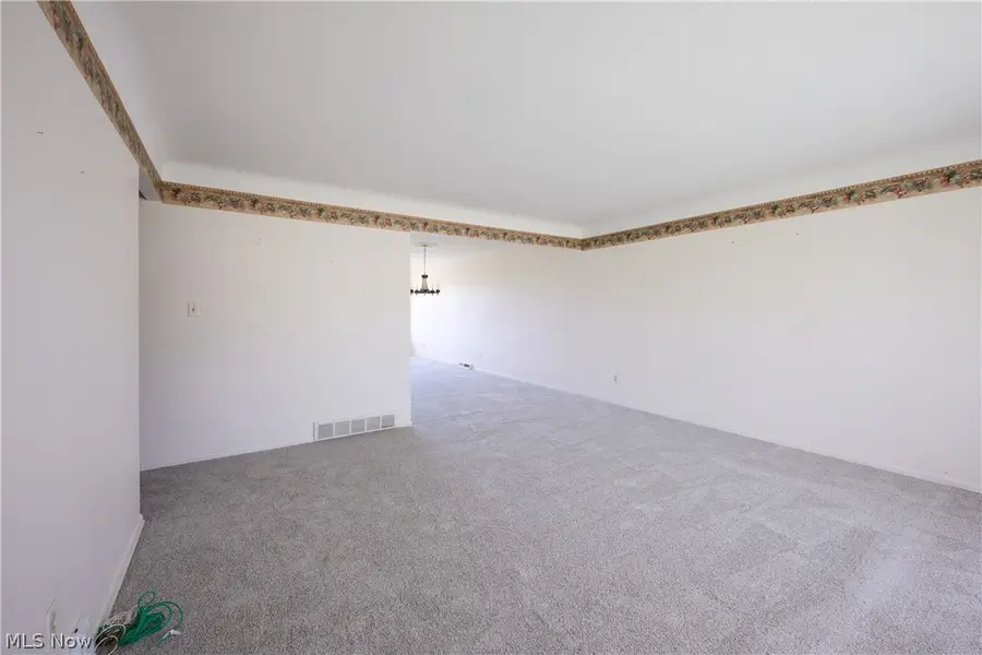 651 E Parkleigh Drive, Seven Hills, OH 44131 - #2