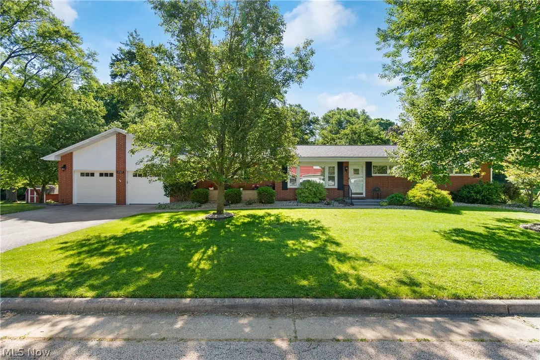 1222 Pleasantview Se Avenue, North Canton, OH 44720 - #1