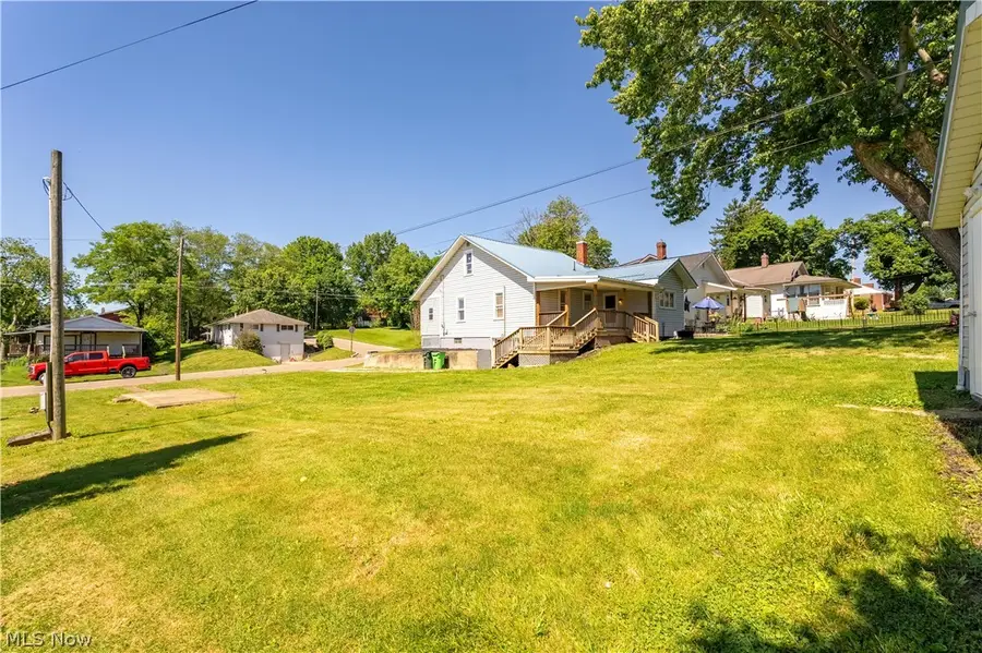 286 5th Nw Street, Carrollton, OH 44615 - #3