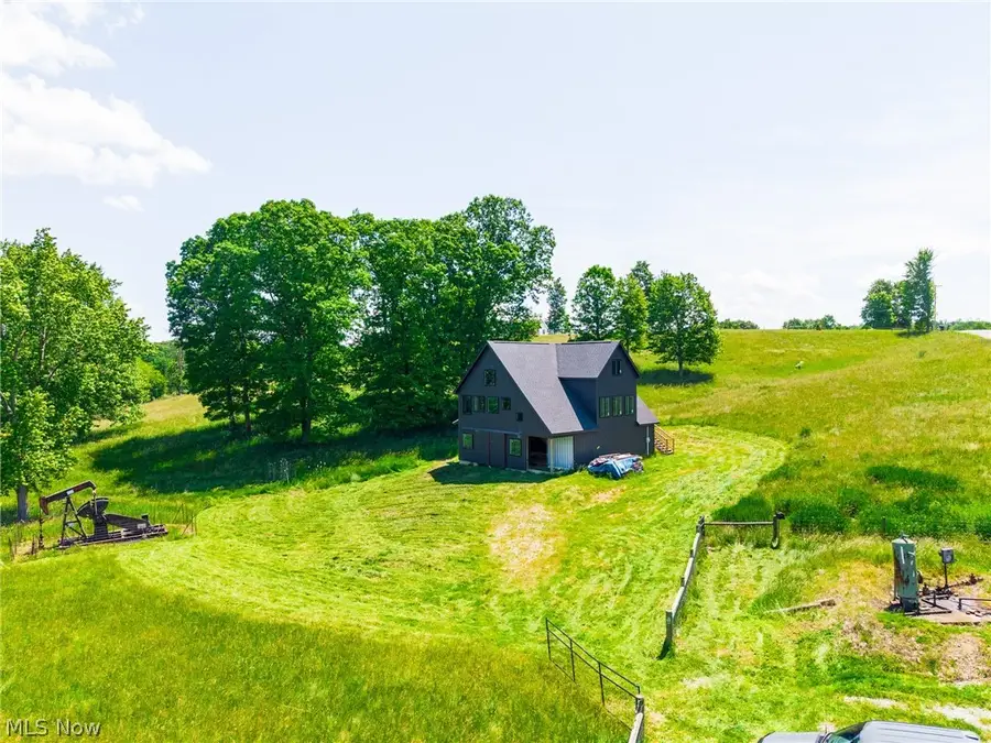 3640 NW Hope Road, Magnolia, OH 44643 - #3