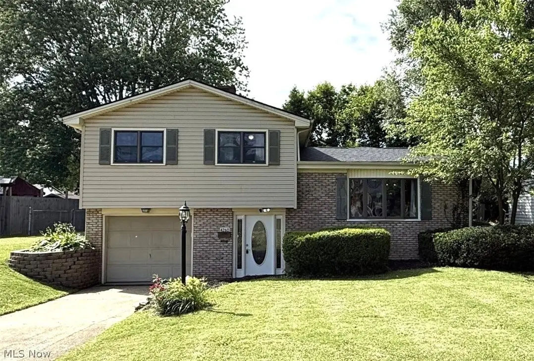 4260 Wedgewood Drive, Austintown, OH 44511 - #1