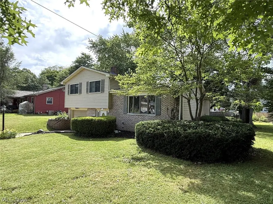 4260 Wedgewood Drive, Austintown, OH 44511 - #3
