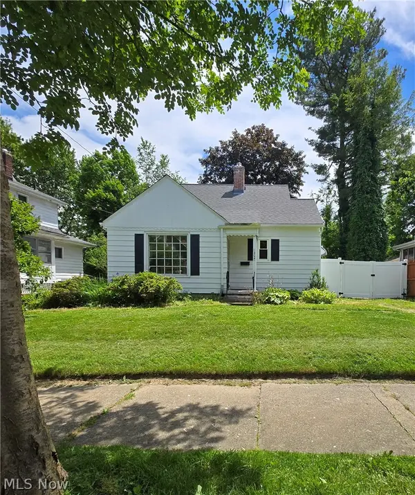 1404 Bryden Drive, Akron, OH 44313