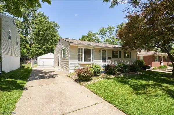 1056 Endicott Drive, Akron, OH 44313