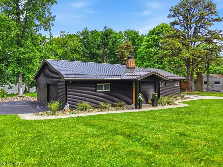 6115 Vale View Drive Sw, Sherrodsville, OH 44675 - #2