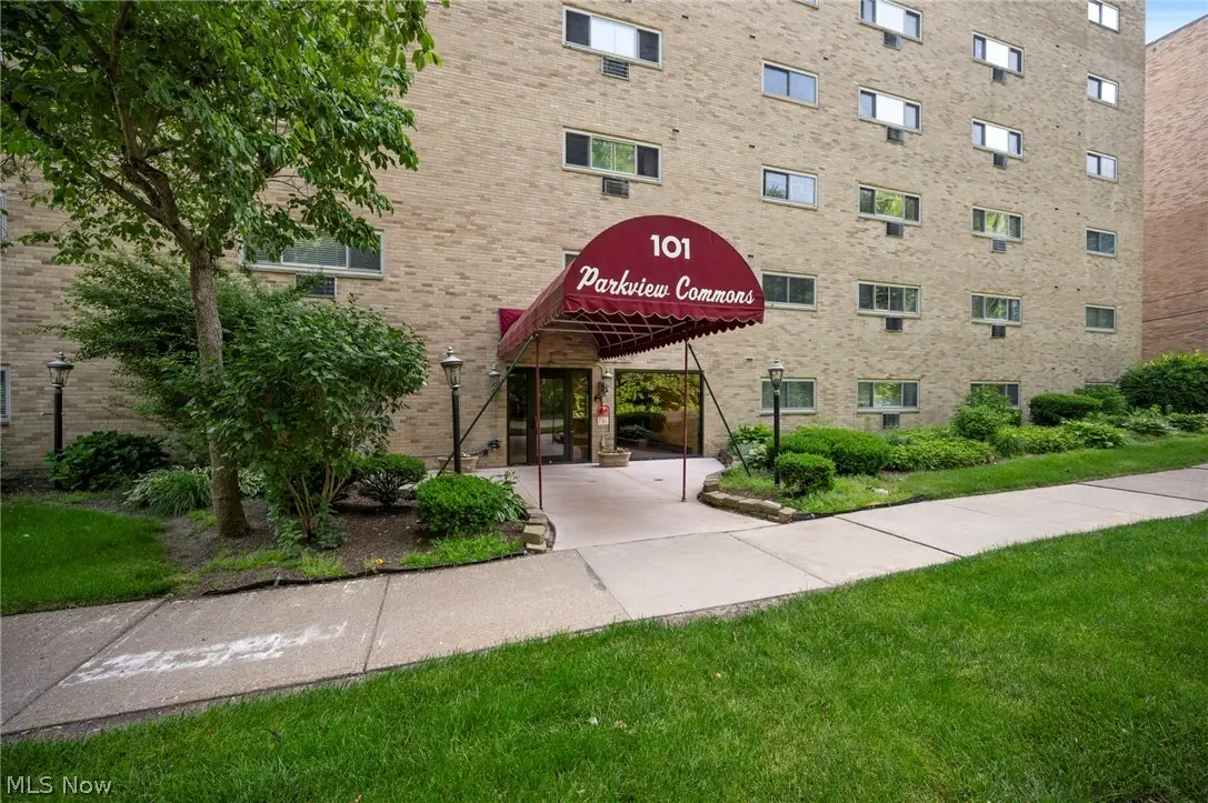 101 S Rocky River Drive #405, Berea, OH 44017 - #1