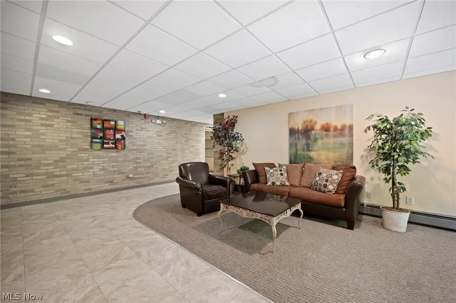 101 S Rocky River Drive #405, Berea, OH 44017 - #3