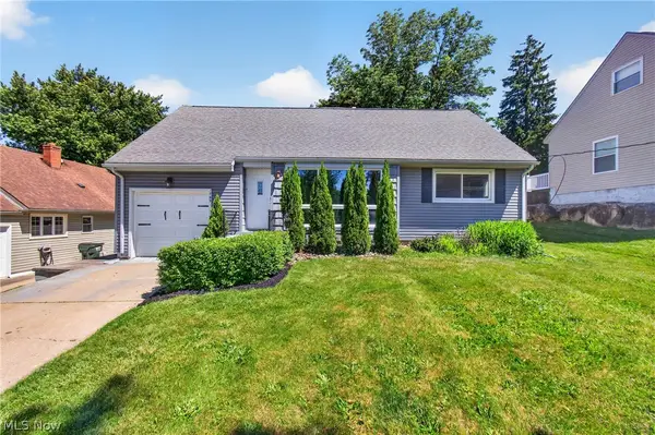 153 Far View Sw Drive, North Canton, OH 44720