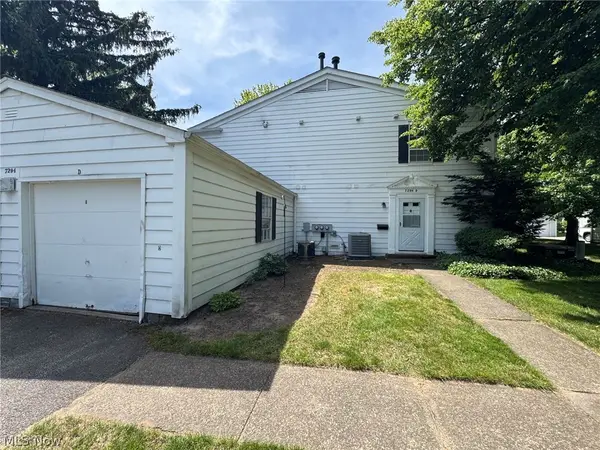 7294 Foxmill Road #19D, Mentor, OH 44060