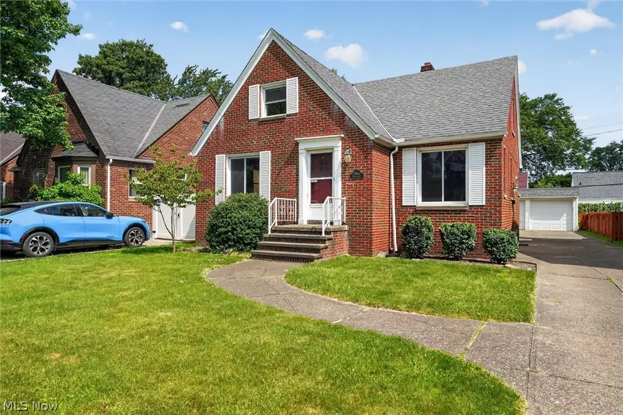 8020 Whitehaven Drive, Parma, OH 44129 - #3