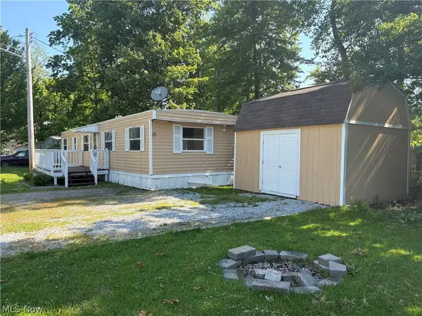 6800 Lake Road West #35E, Geneva, OH 44041