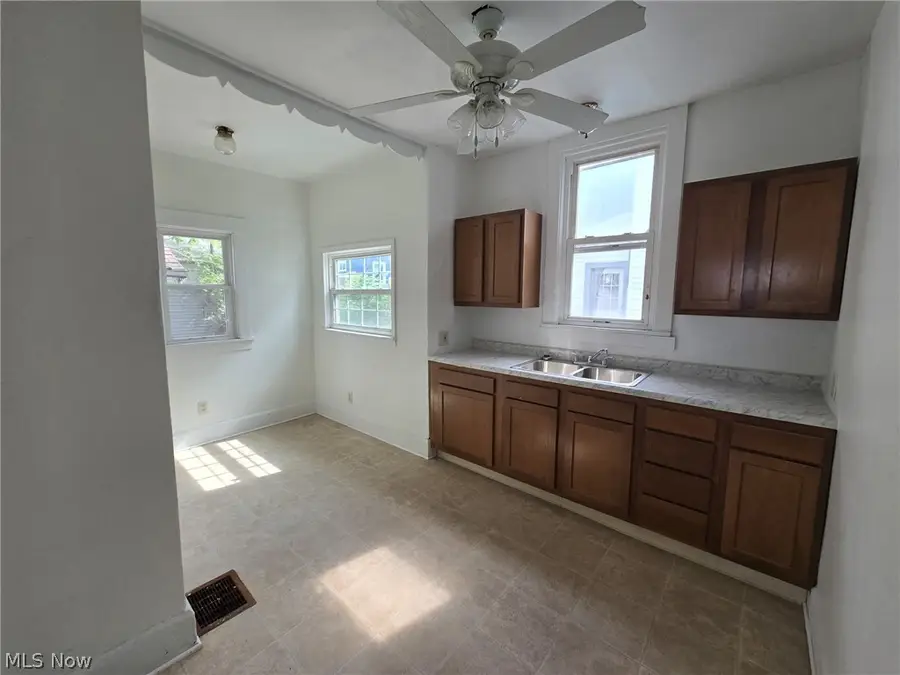 1117 14th Ne Street, Canton, OH 44705 - #3