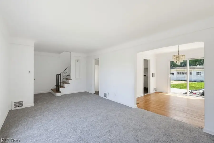 21860 Roberts Avenue, Euclid, OH 44123 - #3