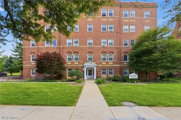15820 Van Aken Boulevard, Shaker Heights, OH 44120
