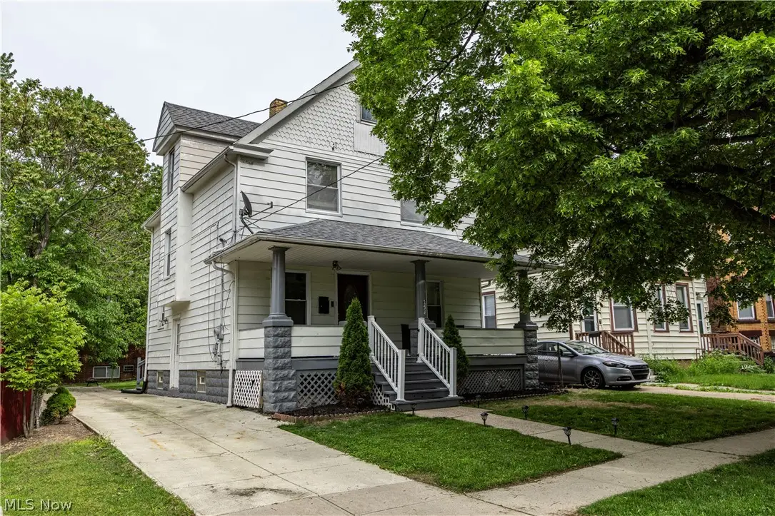 1465 Newman Avenue, Lakewood, OH 44107 - #1
