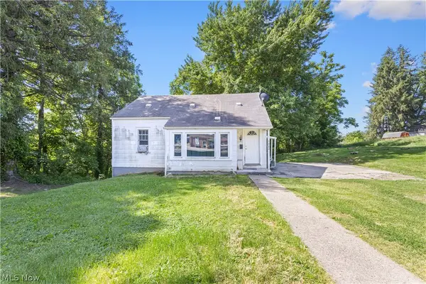 1402 E Wheeling Avenue, Cambridge, OH 43725