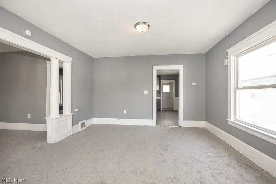 5604 Linton Avenue, Cleveland, OH 44105 - #3
