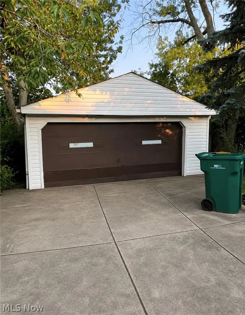 5733 Longwood Avenue, Maple Heights, OH 44137 - #3