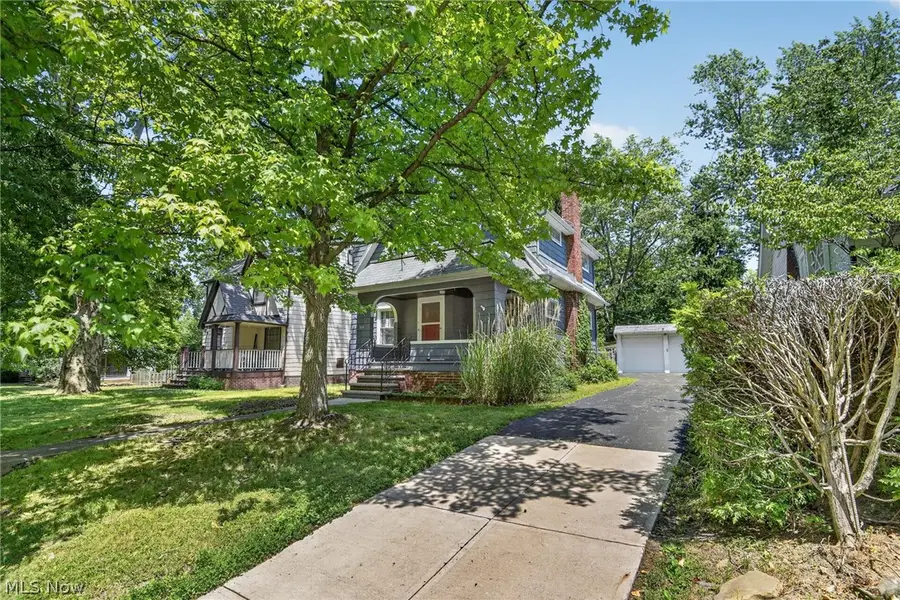 927 Englewood Road, Cleveland Heights, OH 44121 - #3