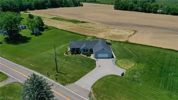 4909 Knox School Road, Homeworth, OH 44634