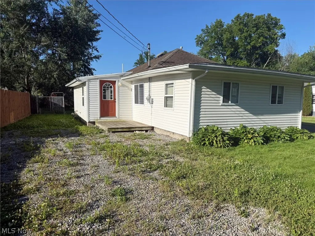 17633 Beach Lane, Lake Milton, OH 44429 - #1