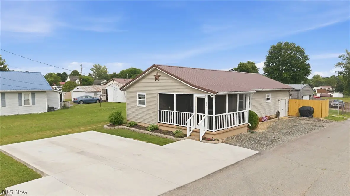 802 7th Avenue, Parkersburg, WV 26101 - #1