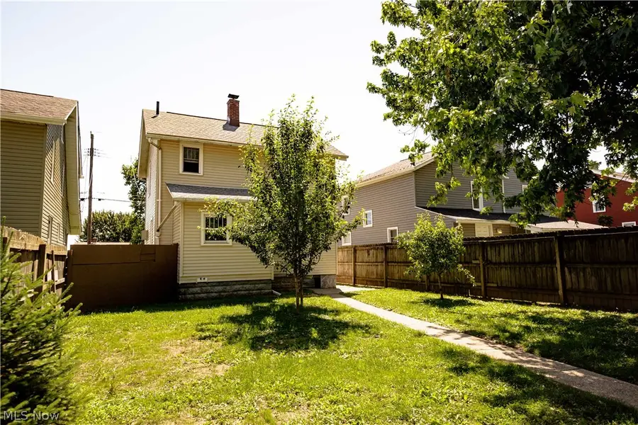 1209 Roslyn Sw Avenue, Canton, OH 44710 - #3