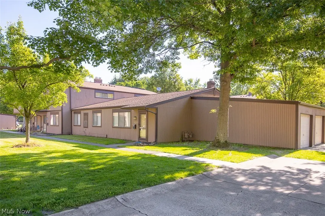 26702 Lake Of The Falls Boulevard, Olmsted Falls, OH 44138 - #1