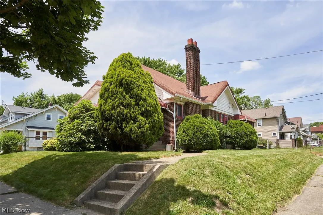 939 Lovers Lane, Akron, OH 44306 - #1