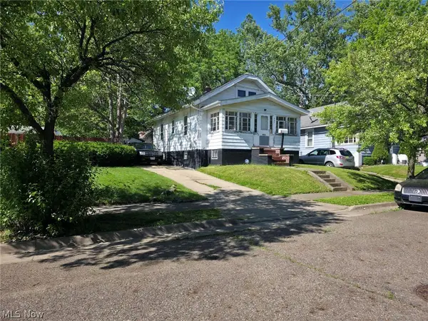 897 Richmond Street, Akron, OH 44306
