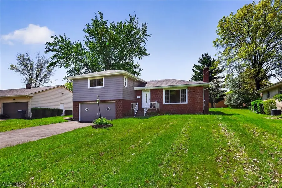 515 Murray Hill Drive, Youngstown, OH 44505 - #3