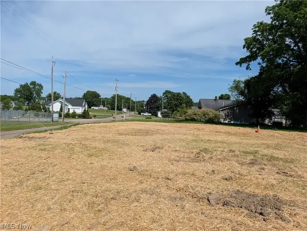 13324 Fairland Nw Street, Massillon, OH 44647