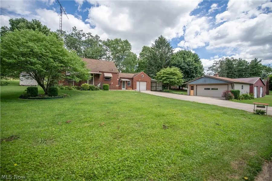 3063 Diamond Ne Street, Canton, OH 44721 - #2
