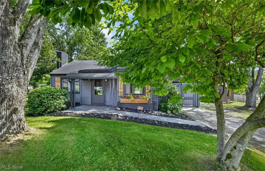 555 Secrist Lane, Girard, OH 44420 - #3