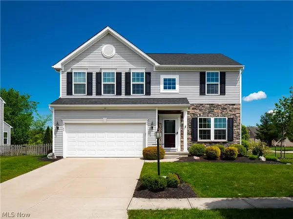 3145 Wheaton Dr Drive, Avon, OH 44011