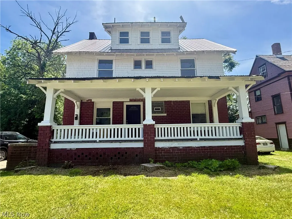 399 W Warren Avenue, Youngstown, OH 44511 - #1