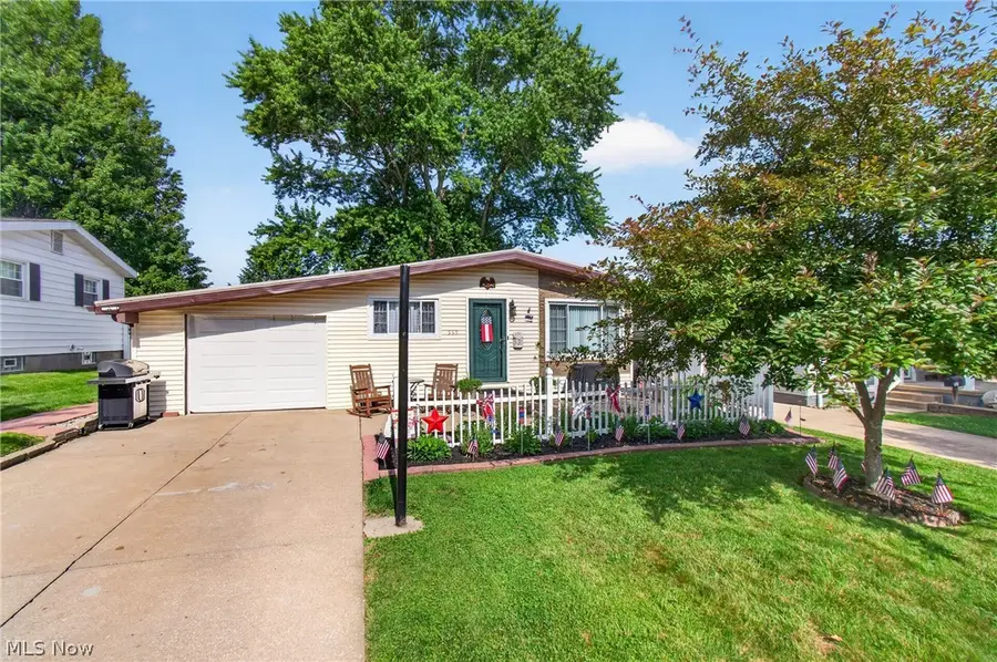 555 Standish Nw Street, Massillon, OH 44647 - #2