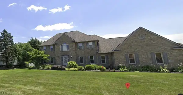 2710 Missenden Nw Street, North Canton, OH 44720