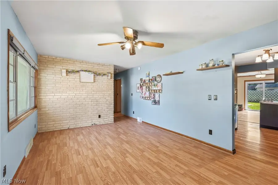 304 Howland Wilson Ne Road, Warren, OH 44484 - #3