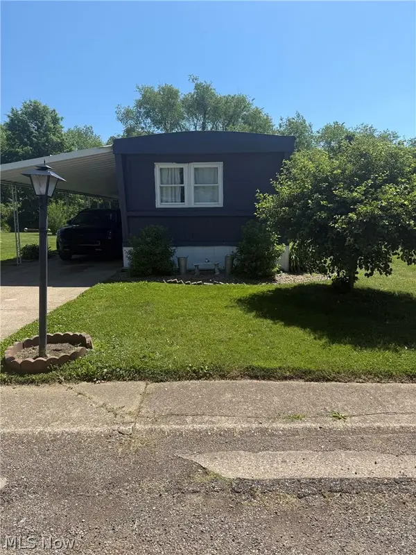 54 Thomas Nw Boulevard, Massillon, OH 44647