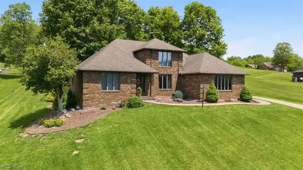 715 Oxbow Road, Belpre, OH 45714