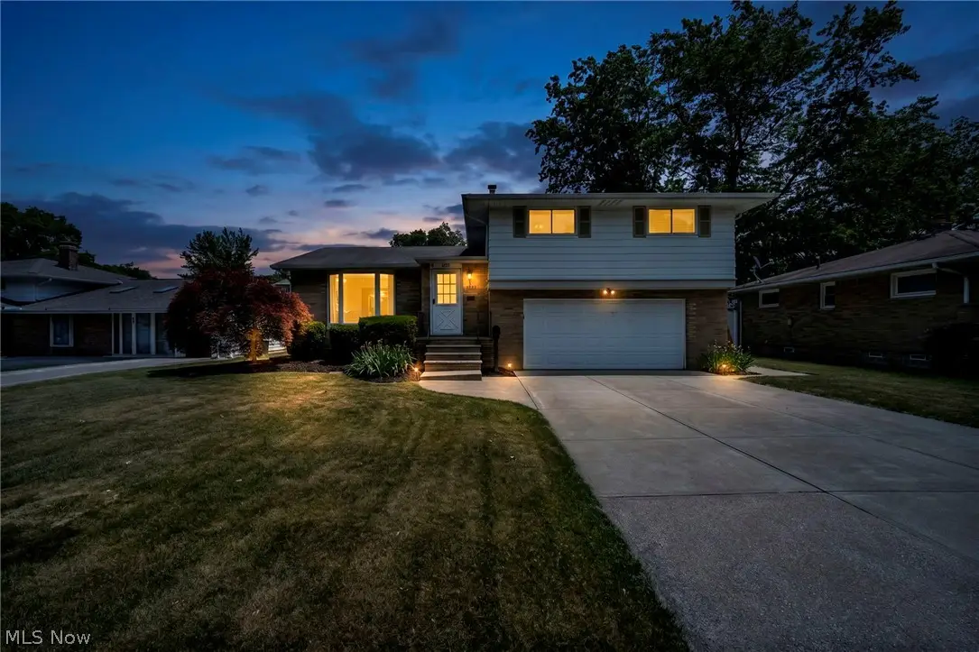 6957 Greenbriar Drive, Parma Heights, OH 44130 - #1